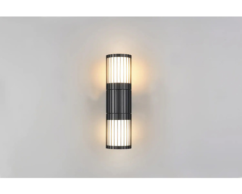 Černé nástěnné svítidlo s vertikálními lamelami pro nepřímé osvětlení