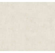 Vliesová tapeta se strukturou ve vzhledu světlého betonu.