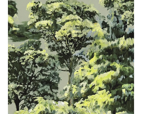 Vliesová tapeta s malířským vzorem stromů v zelené a žluté barvě.