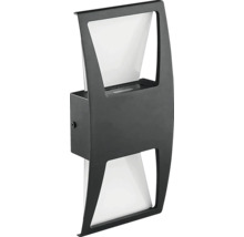 Černé nástěnné svítidlo s nepřímým osvětlením pro venkovní použití.