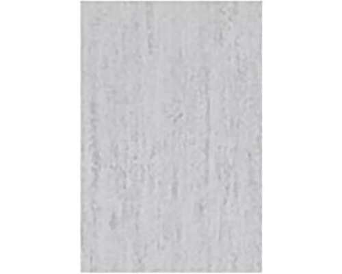 Světle šedá tapeta s jemnou svislou strukturou a žíhaným vzhledem.