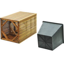 Dřevěný květináč s plastovou vložkou