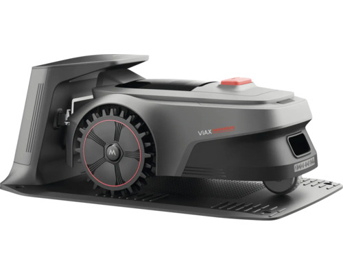 Robotická sekačka na nabíjecí stanici