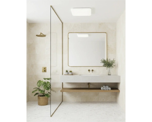 Koupelna se sprchou, umyvadlem a zrcadlem ve světlém provedení