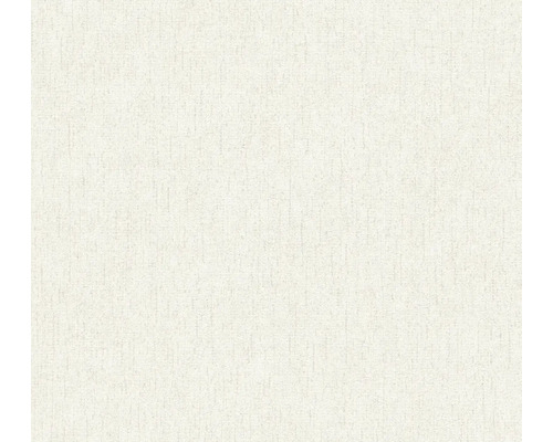Světle béžová vliesová tapeta s jemnou vertikální strukturou a jemnou povrchovou ražbou.