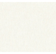 Vliesová tapeta s jemnou vertikální strukturou a decentním vzhledem omítky.
