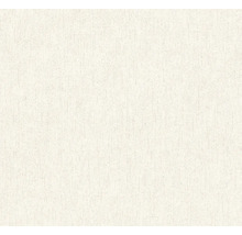 Krémově bílá tapeta s jemnou podélnou strukturou a strukturovaným povrchem.