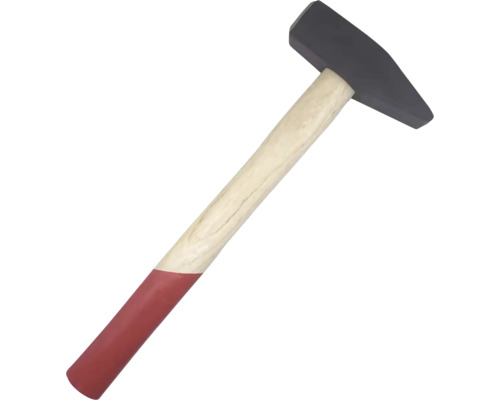 Kladivo s dřevěnou rukojetí