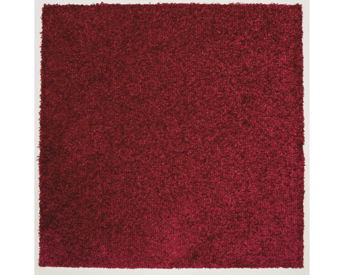 Detail červeného koberce se smyčkovou strukturou