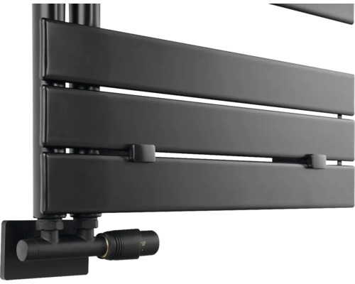 Černý radiátor na ručníky se sadou připojení radiátoru