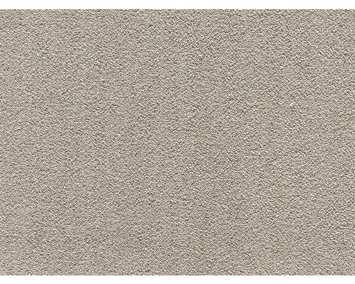 Detailní pohled na jemně strukturovaný povrch koberce.