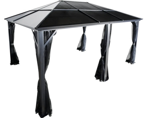 Pavilon se střechou a závěsy