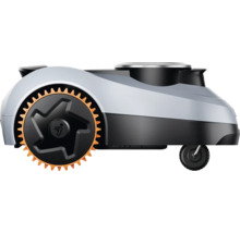 Robotická sekačka na trávu, boční pohled