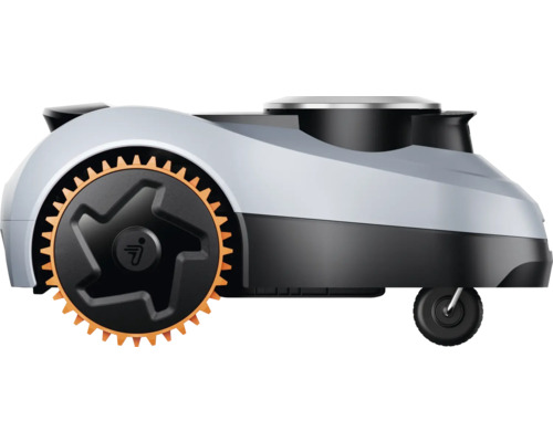 Robotická sekačka na trávu, boční pohled