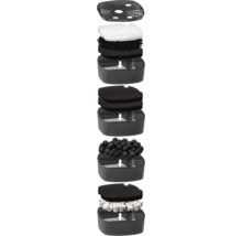 Rozložený pohled na filtrační média do akvária s houbami, bio kuličkami a keramickými kroužky ve filtračních koších.