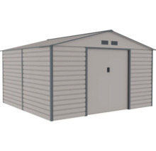 Šedý kovový zahradní domek se sedlovou střechou, dvoukřídlými posuvnými dveřmi a větracími otvory.