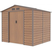 Kovový zahradní domek v dekoru dřeva se sedlovou střechou, dvoukřídlými dveřmi a větracími otvory.