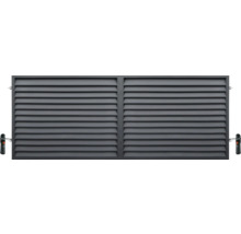 Dvoukřídlá vjezdová brána v antracitové barvě s horizontálními lamelami a elektrickým pohonem.