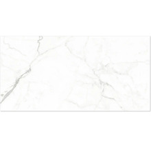 Dlažba z jemné kameniny v mramorovém vzhledu s šedým žilkováním