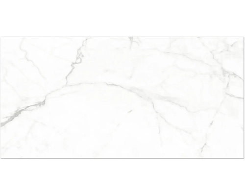 Dlaždice z jemné kameniny s mramorovým efektem a šedým žilkováním pro podlahu a stěnu.