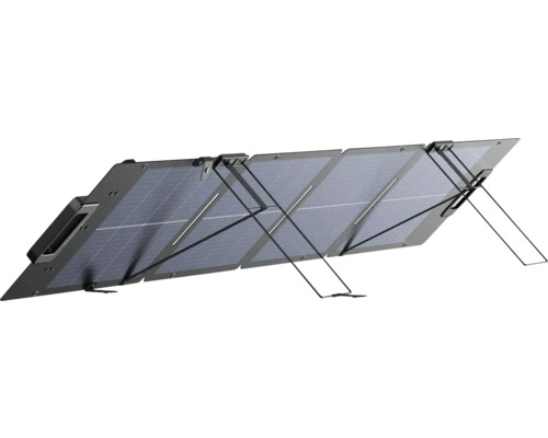 Skládací solární panel se čtyřmi segmenty a integrovanými opěrnými nohami pro mobilní použití.