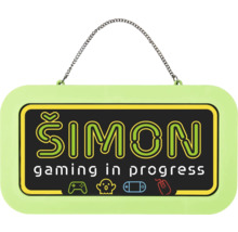 Jmenovka na dveře Šimon gaming in progress s řetízkem na zavěšení a herními symboly