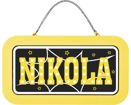 Jmenovka Nikola s řetízkem, žlutá a černá s hvězdami a efektem světelných bodů.