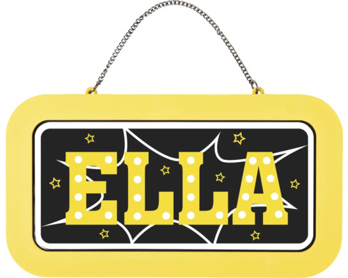 Žlutá závěsná cedule se jménem Ella v marquee stylu, černými akcenty a hvězdami, včetně kovového řetízku.