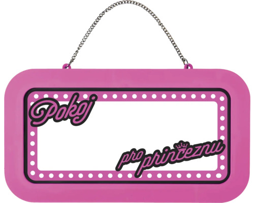 Růžová cedulka na dveře do dětského pokoje s českým textem Pokoj pro princeznu a řetízkem na zavěšení.