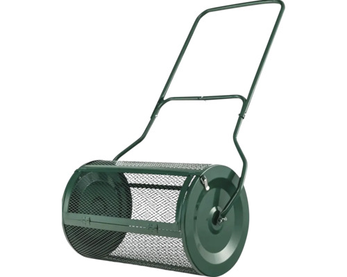 Zelené rozmetadlo kompostu s válcovým bubnem z kovového pletiva a dlouhou kovovou tlačnou rukojetí.