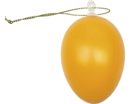 Žluté dekorativní velikonoční vajíčko z plastu se zlatou šňůrkou pro velikonoční výzdobu.