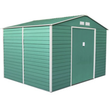 Zelený kovový zahradní domek se sedlovou střechou, dvojitými posuvnými dveřmi a větracími otvory.