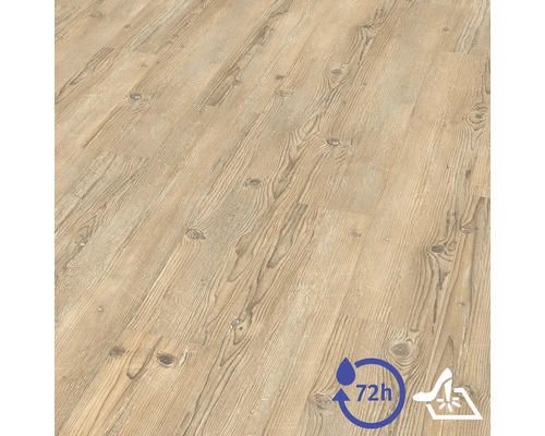 Laminátová podlaha s rustikálním vzhledem dřeva a suky. Voděodolnost až 72 hodin a vhodná pro mokré čištění.