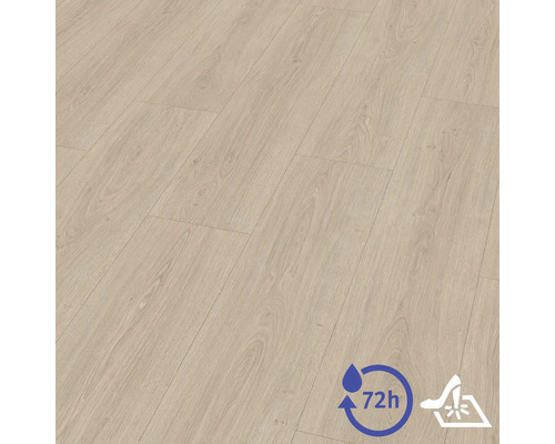 Laminátová podlaha ve vzhledu dubu s realistickou kresbou dřeva, voděodolná po dobu 72 hodin, povrch odolný proti poškrábání.