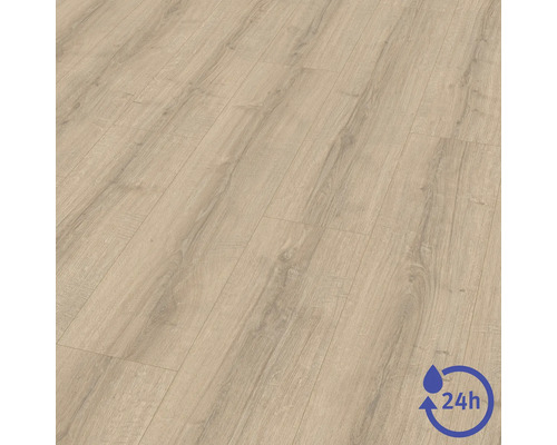 Laminátová podlaha s dřevěnou strukturou a 24hodinovou ochranou proti vodě.