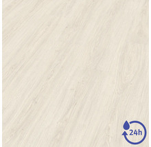 Laminátová podlaha s texturou dřeva a symbolem pro 24hodinovou odolnost proti vodě.