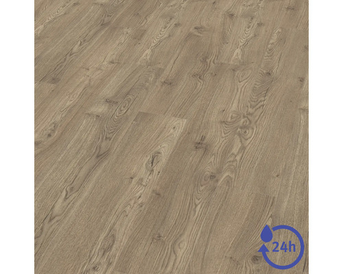 Laminátová podlaha se vzhledem dubu s texturou dřeva a symbol pro 24hodinovou ochranu proti vodě.
