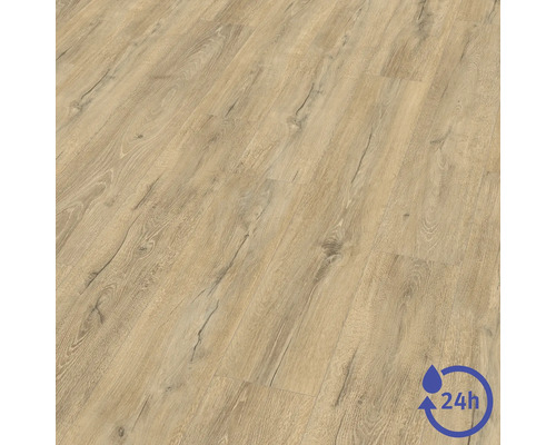 Laminátová podlaha se vzhledem světlého dubu s kresbou dřeva. Voděodolná až 24 hodin.