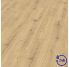 Laminátová podlaha se vzhledem dřeva, dekor dubu s suky a symbolem pro 24hodinovou odolnost proti vodě.