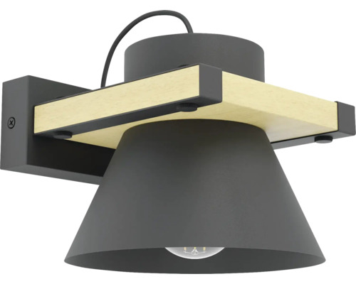 Nástěnné svítidlo z kovu v černé barvě s dřevěným prvkem a kuželovým stínidlem.