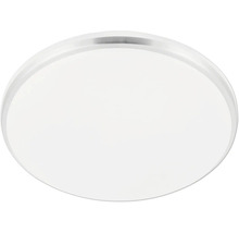 Kulaté stropní LED svítidlo s plochým bílým difuzorem a úzkým kovovým okrajem ve stříbrné barvě.