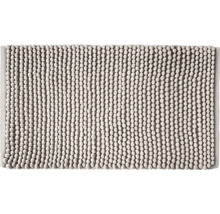 Světle šedá obdélníková koupelnová předložka s měkkou nopkovou strukturou a vysokým vlasem uspořádaným v řadách.