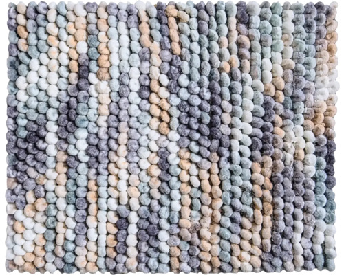 Vícebarevná koupelnová předložka s hrubou smyčkovou strukturou z tlustých kulatých textilních vláken.