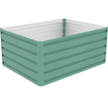 Zelený obdélníkový kovový vyvýšený záhon s vodorovným profilováním.