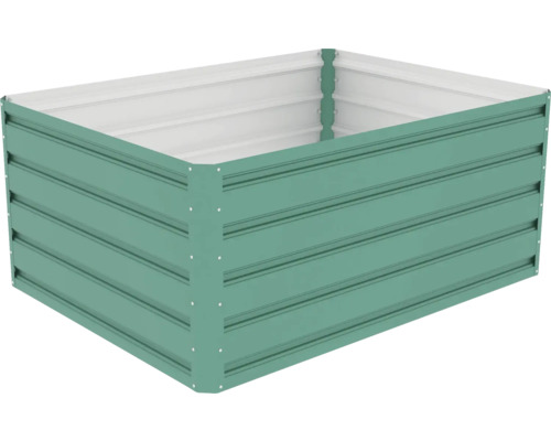 Zelený obdélníkový kovový vyvýšený záhon s vodorovným profilováním.