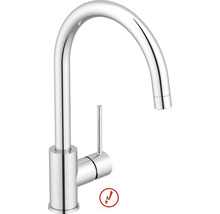 Nízkotlaká dřezová baterie s vysokým otočným výtokem a boční ovládací pákou z chromovaného kovu.