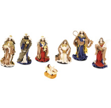 Sedmidílná sada betlémských figurek se třemi králi, Marií, Josefem, Ježíškem a andělem.