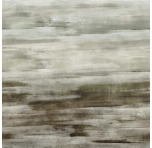 Tapeta s abstraktní strukturou ve vzhledu dřeva a horizontálními tahy štětcem v šedé a hnědé barvě.