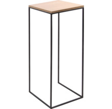 Moderní stojan na rostliny s čtvercovou dřevěnou deskou a černým kovovým rámem.