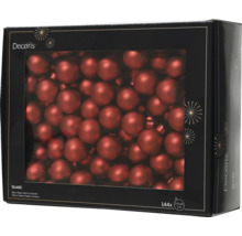 Balení 144 červených skleněných vánočních koulí Decoris, průměr 2,5 centimetru.